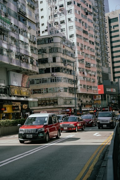 一、EMS进口香港概述