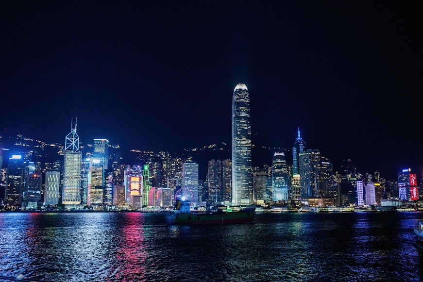 一、 影响美国智能手表UPS进口到香港成本的主要因素