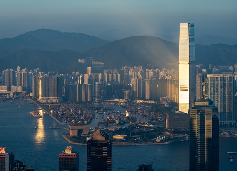 一、前言：美国硬盘UPS进口香港的背景与意义