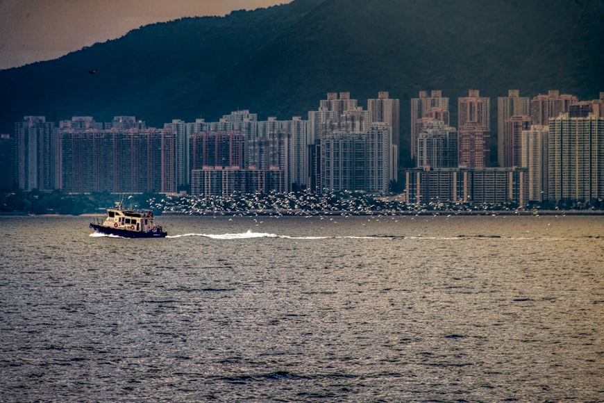 2. 空运
