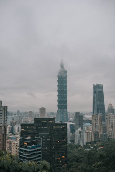 二、 影响FEDEX美国寄香港手机时间的因素
